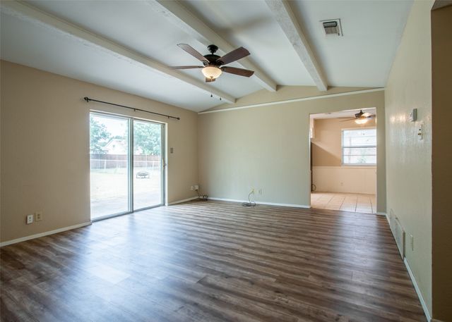 1216 Bryant Street, Benbrook, TX 76126