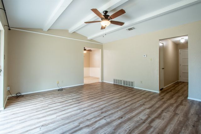 1216 Bryant Street, Benbrook, TX 76126