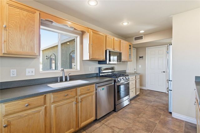 2020 Pawnee Drive, Kingman, AZ 86401