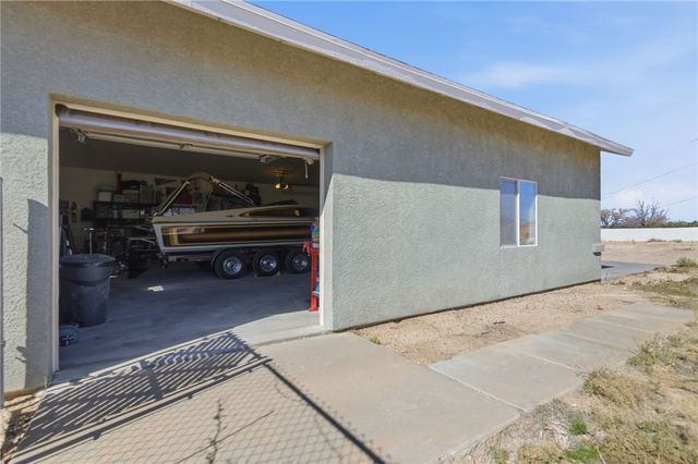 2020 Pawnee Drive, Kingman, AZ 86401