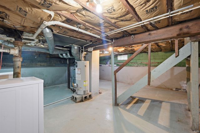 1405 S May Avenue, Muncie, IN 47302