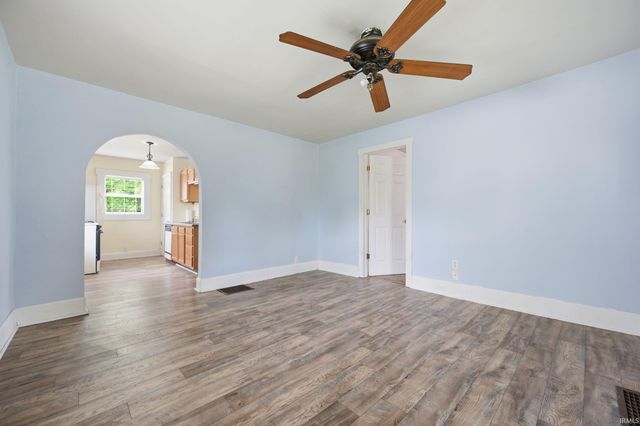 1405 S May Avenue, Muncie, IN 47302