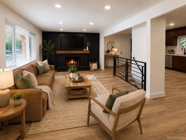 832 S Beech Street, Lakewood, CO 80228