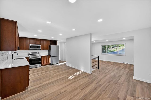 832 S Beech Street, Lakewood, CO 80228