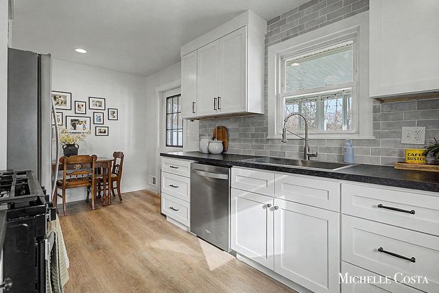 1345 Oriole Court Sw, City Of Wyoming, MI 49509