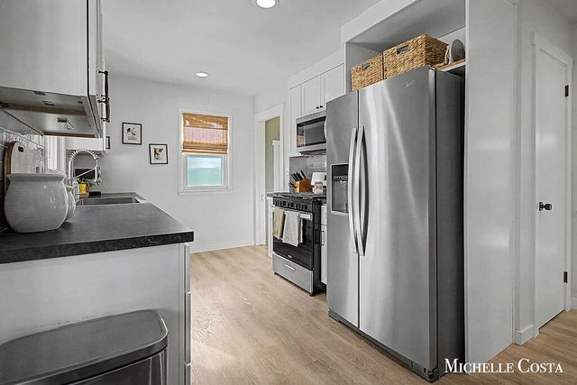 1345 Oriole Court Sw, City Of Wyoming, MI 49509