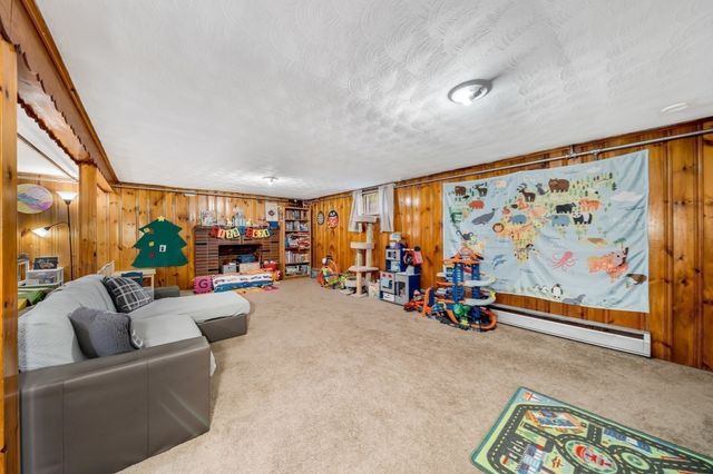 45 Sigourney St, Revere, MA 02151