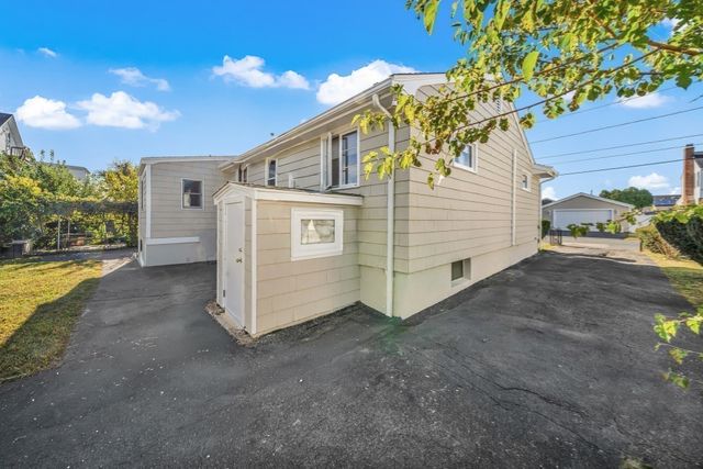 45 Sigourney St, Revere, MA 02151