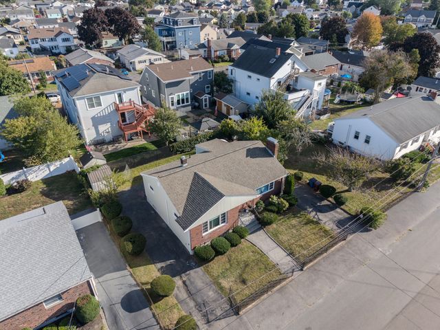 45 Sigourney St, Revere, MA 02151