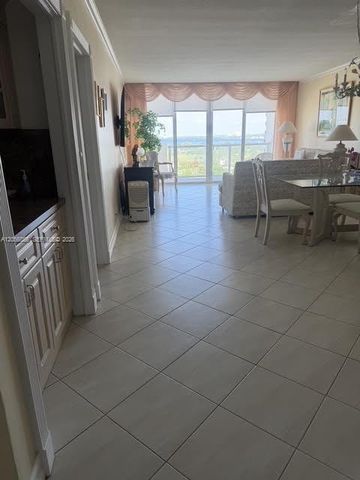 5601 Collins Ave 1723, Miami Beach, FL 33140