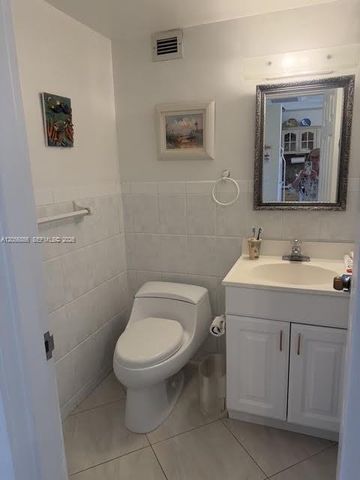 5601 Collins Ave 1723, Miami Beach, FL 33140