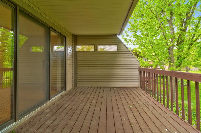 643 Crestview Street 27, Holland, MI 49423