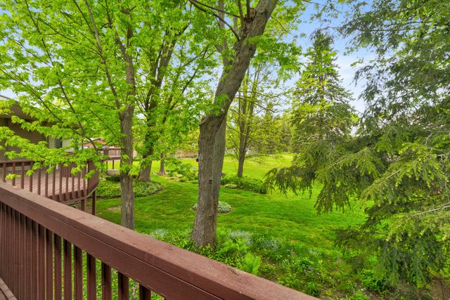 643 Crestview Street 27, Holland, MI 49423