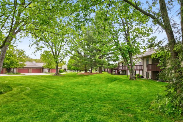 643 Crestview Street 27, Holland, MI 49423