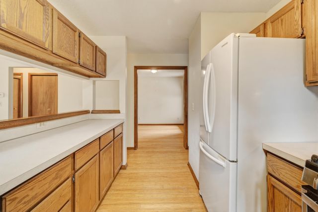 643 Crestview Street 27, Holland, MI 49423