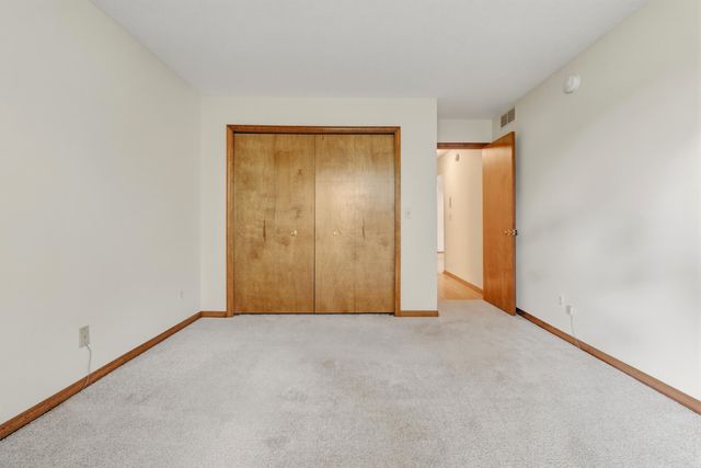 643 Crestview Street 27, Holland, MI 49423