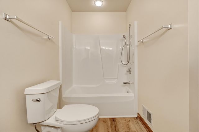 643 Crestview Street 27, Holland, MI 49423