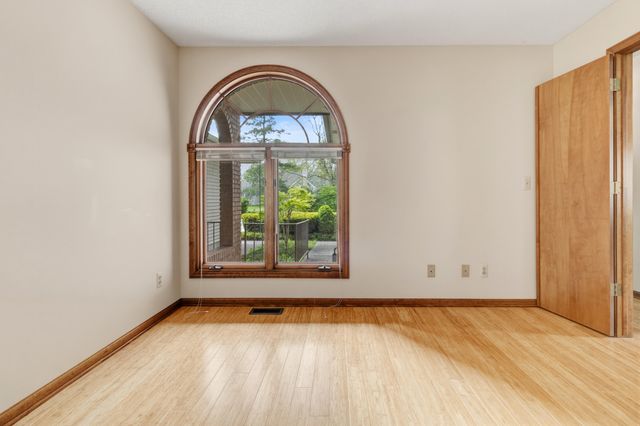 643 Crestview Street 27, Holland, MI 49423