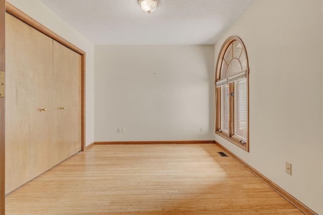 643 Crestview Street 27, Holland, MI 49423