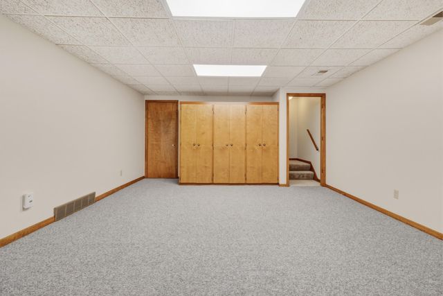 643 Crestview Street 27, Holland, MI 49423