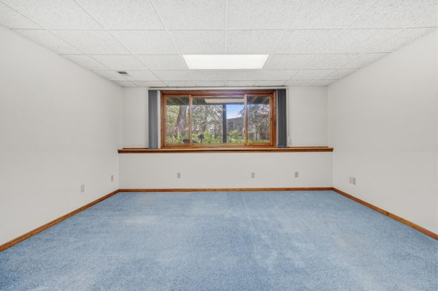 643 Crestview Street 27, Holland, MI 49423