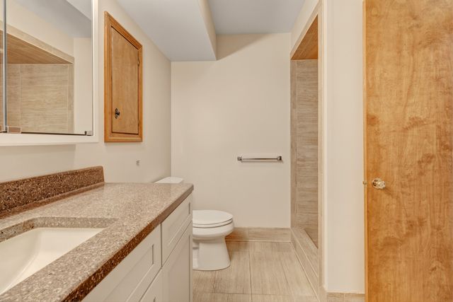 643 Crestview Street 27, Holland, MI 49423
