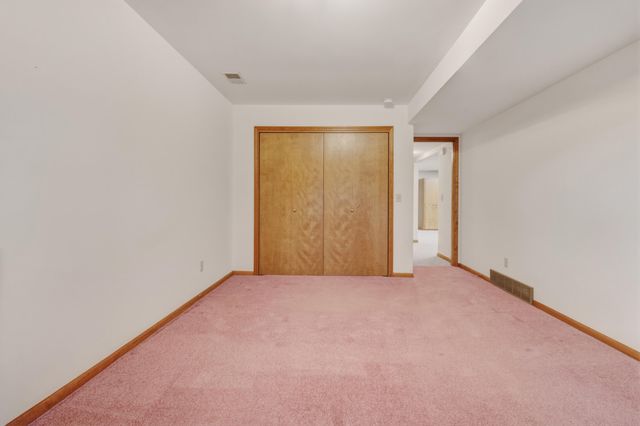 643 Crestview Street 27, Holland, MI 49423