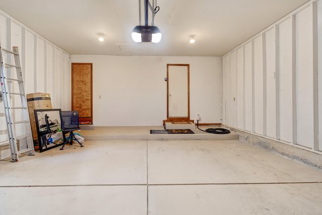 643 Crestview Street 27, Holland, MI 49423