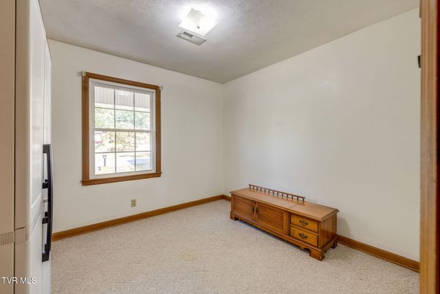 519 Lazy Lane, Kingsport, TN 37663
