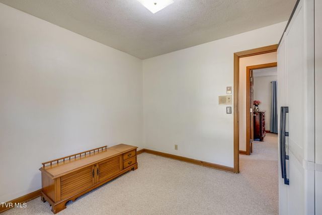 519 Lazy Lane, Kingsport, TN 37663