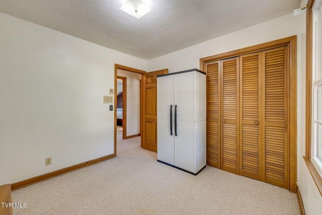 519 Lazy Lane, Kingsport, TN 37663