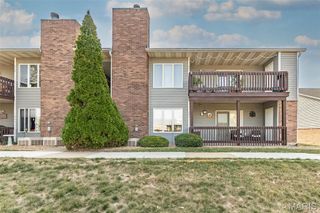 907 King Drive 2C, St Charles, MO 63303