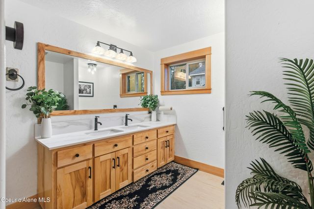 6246 W Ebbtide DR, Coeur D'alene, ID 83814