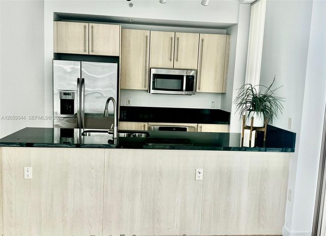 1111 SW 1st Avenue 1720N, Miami, FL 33130