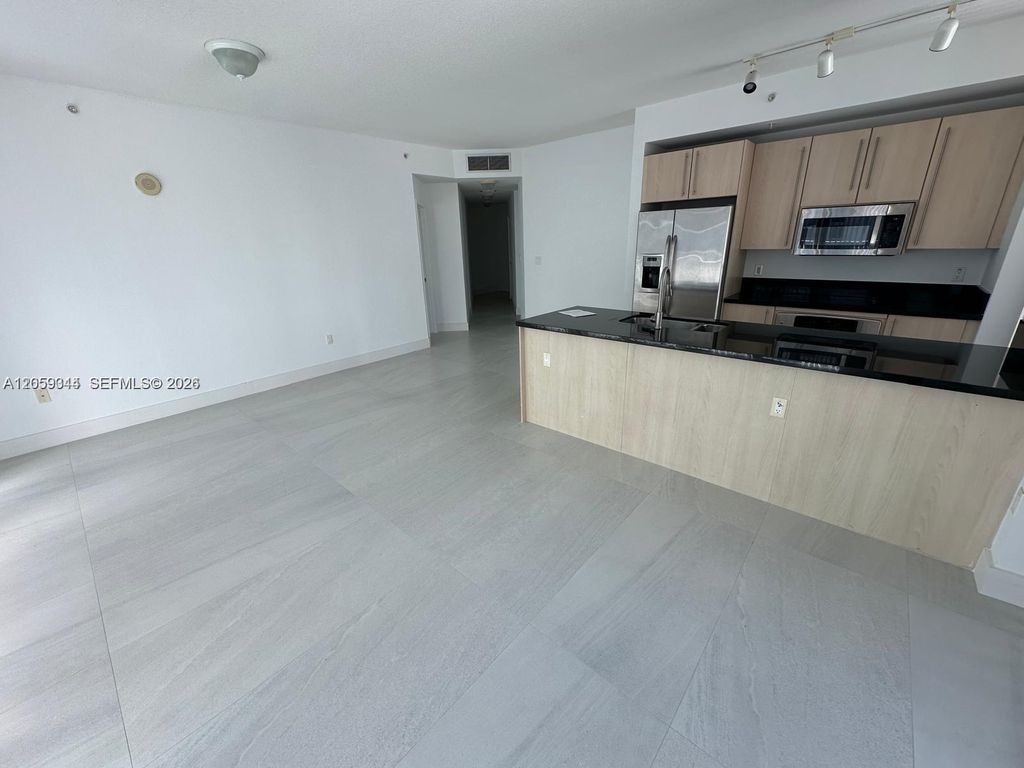 1111 SW 1st Avenue 1720N, Miami, FL 33130