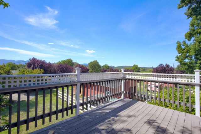 4867 Lower River Road, Grants Pass, OR 97526