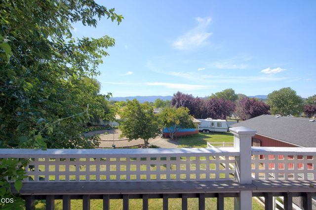 4867 Lower River Road, Grants Pass, OR 97526