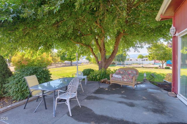 4867 Lower River Road, Grants Pass, OR 97526