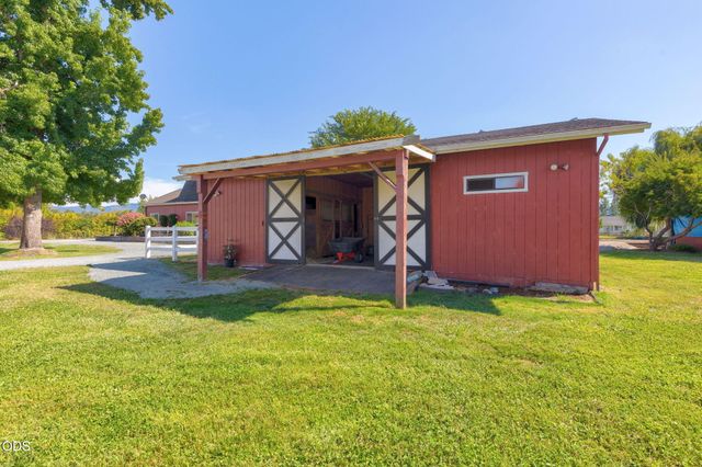 4867 Lower River Road, Grants Pass, OR 97526