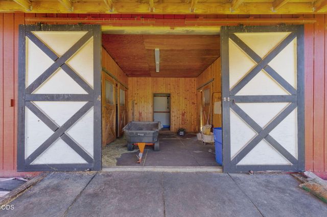 4867 Lower River Road, Grants Pass, OR 97526