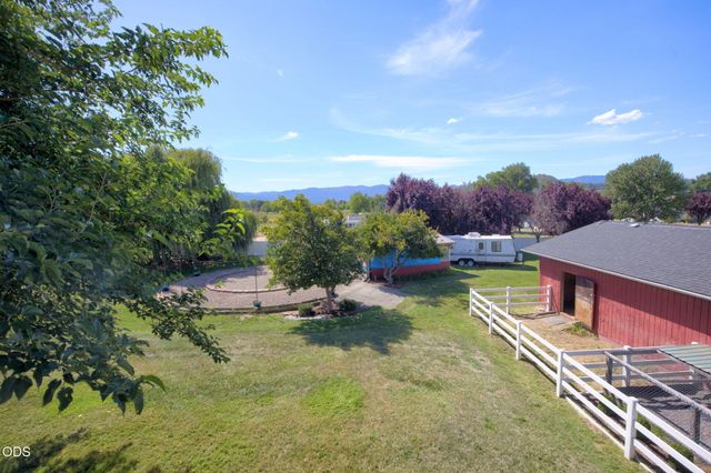 4867 Lower River Road, Grants Pass, OR 97526