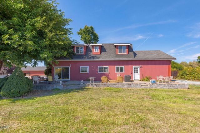 4867 Lower River Road, Grants Pass, OR 97526