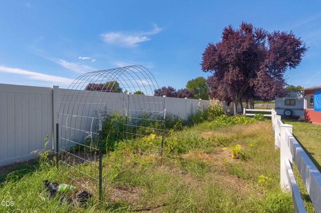 4867 Lower River Road, Grants Pass, OR 97526