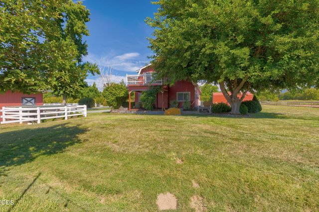 4867 Lower River Road, Grants Pass, OR 97526