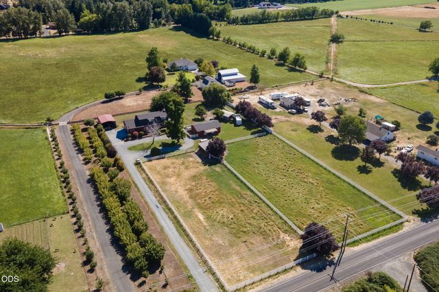 4867 Lower River Road, Grants Pass, OR 97526
