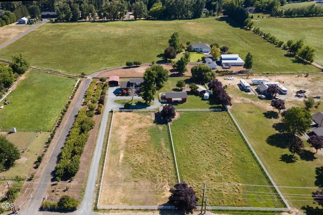 4867 Lower River Road, Grants Pass, OR 97526
