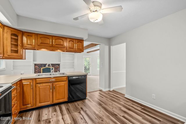 3202 Pomeroy Dr, Louisville, KY 40220