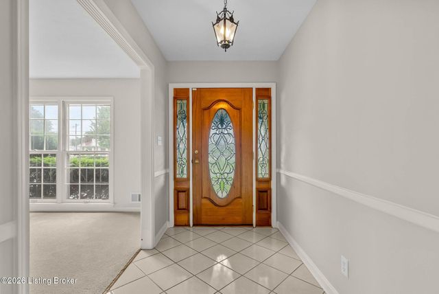 3202 Pomeroy Dr, Louisville, KY 40220
