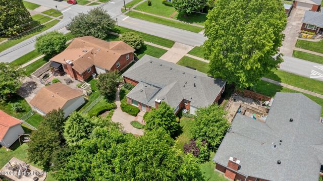 3202 Pomeroy Dr, Louisville, KY 40220