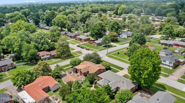 3202 Pomeroy Dr, Louisville, KY 40220